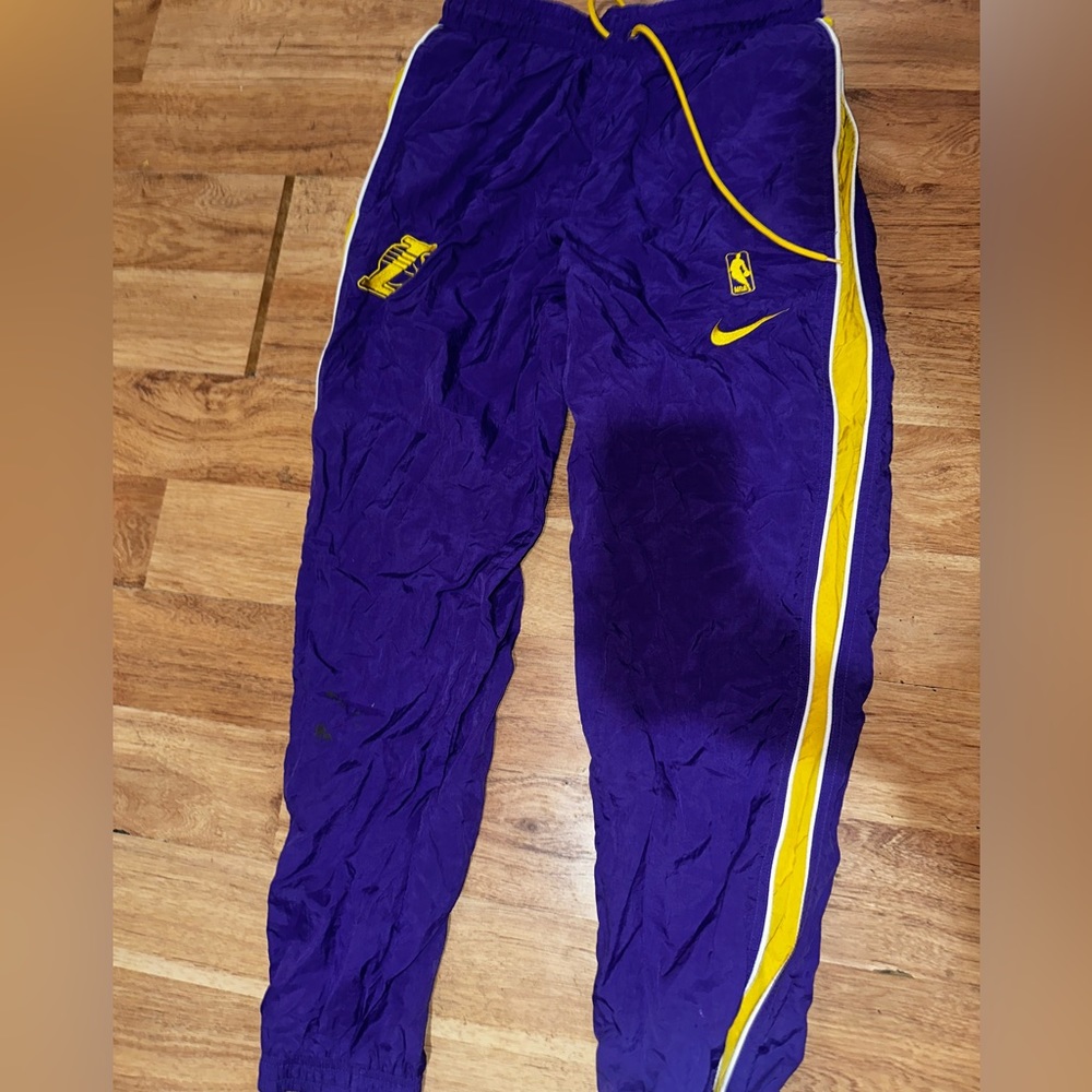Men’s Nike lakers sweats